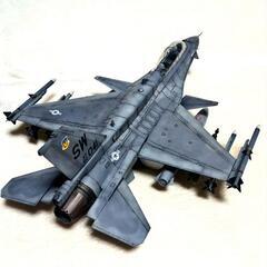 [完成品] 1/48スケール  イタレリ製F16 複座型の改造品