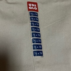 ユニクロ　新品　チノパン　ズボンの画像