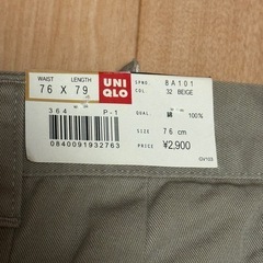 ユニクロ　新品　チノパン　ズボンの画像