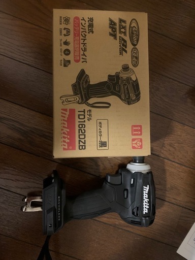 未使用　新品　インパクトドライバー　makita
