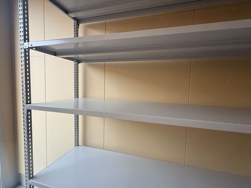 5月20日まで販売：超美品　業務用スチールラック ボトルレス 　棚　安定 耐荷重200kg/段 横幅180㎝ 奥行60㎝ 高さ240　5段