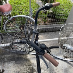 ★定価2〜3万円★20回ほどの使用のみ！ 6段変速ギア 26インチ 自転車 ママチャリ 鍵付き ギア付き カゴ付き 黒 ブラック dixhuitの画像