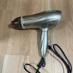 コイズミ ドライヤー 銅線見えてます マイナスイオンスカルプモード搭載の画像
