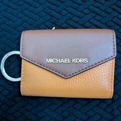 【お問い合わせ早い方優先・最終価格】MICHAELKORSのキーケース