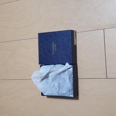 折りたたみ財布の画像