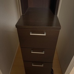 ニトリ棚隙間収納 (あらしょ) 新川崎の収納家具《食器棚 ニトリ棚隙間収納 (あらしょ) 新川崎の収納家具《食器棚