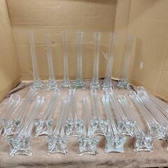 世田谷区近辺配送可能　21本（ばら売り1点：100円）　ガラス花瓶　高さ30㎝　直径3㎝　クリアガラス　エッフェル塔花瓶　ガラスプーケスタンド　フラワーベース　の画像