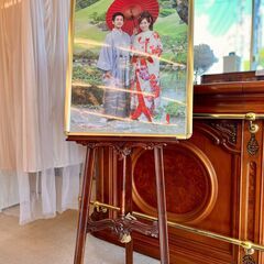 クラシック調 木製装飾イーゼル（アンティークブラウン）／店舗改装・新築建て替えに伴い、装飾品・備品・家具を譲渡いたしますの画像
