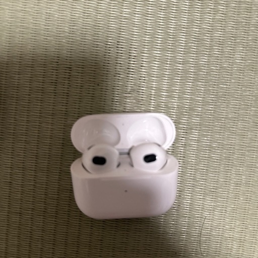 Apple watch6   と　AirPods第3世代