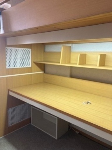 木製ロフトベッド

