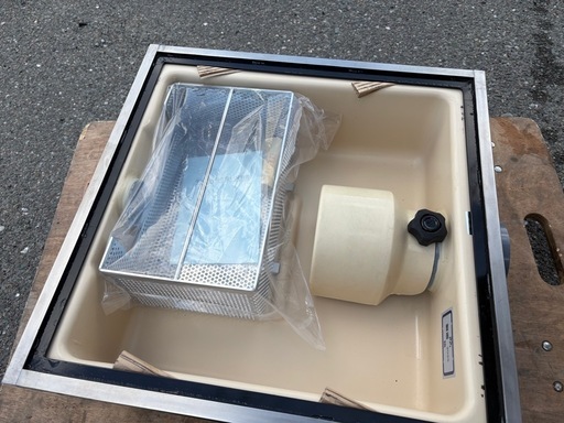 ☆新品 未使用品 浅型グリストラップ TOSC-40R FPR製パイプ流入シリンダー内臓 高さ150ｍｍ 厨房☆