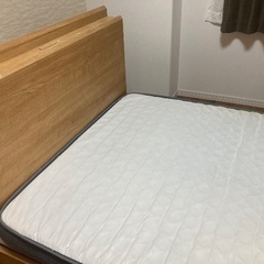 セミダブルのベッド