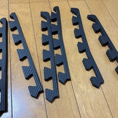 【新品・未使用】パズルマット30㎝×30㎝18枚の画像