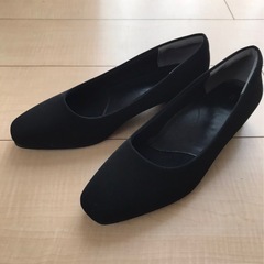 黒のパンプス23センチの画像
