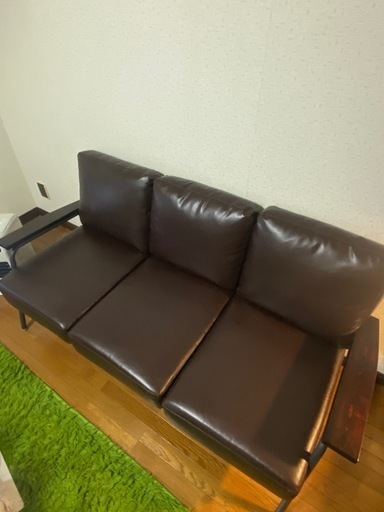 【値下げいたしました】3人掛けソファ