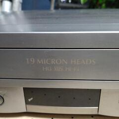 VHSビデオデッキの画像