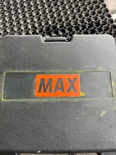 MAX マックス GAS NAILER ピン打機 ガスネイラ エア釘打機 GS-725C　あまり使ってない！　