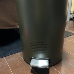 新品蓋付きダストボックス　おしゃれゴミ箱　ミリタリーデザイン 