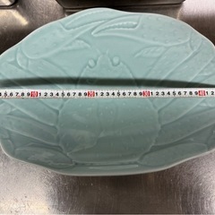差し上げます 
蟹のデザインのお皿 5枚