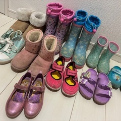 子ども、くつ、画像2枚ありの画像