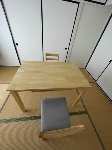 ダイニングテーブル　椅子セット
