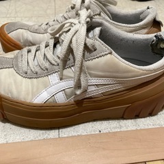 オニツカタイガー　スニーカーの画像