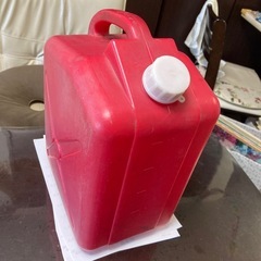 キャンプや非常時に活躍10リットルタンク
