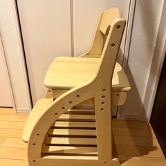 学習机　学習椅子　イスの画像