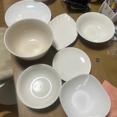 新生活にどうですか？白いお皿8点の画像