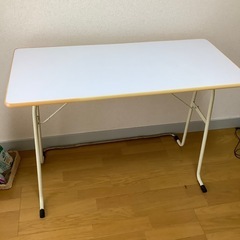 【引き取り限定】白テーブル　※無料