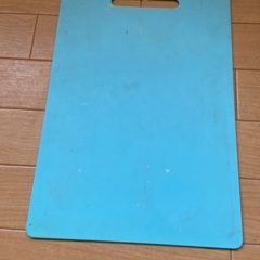 粘土と粘土板と粘土ベラの画像