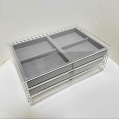 重なるアクリルケース・横型３段の画像