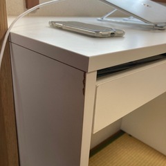 IKEA イケア デスク 白 4/25までの画像