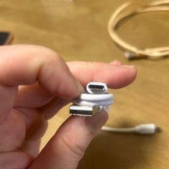 USBケーブル3つの画像
