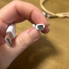 USBケーブル3つの画像