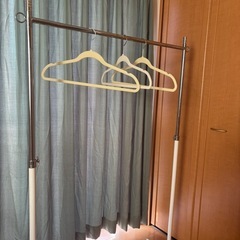 高さ調整可能　ハンガーラック