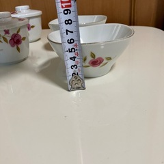 茶碗蒸し3個、小鉢2個の画像