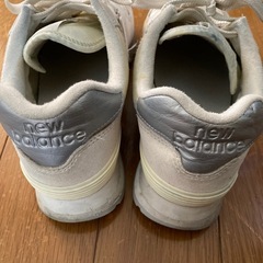 New Balance ★ 574  レディース　スニーカー　ホワイト　24cm　人気の画像