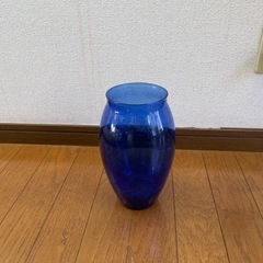 ガラスの花瓶