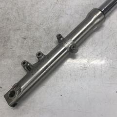 KAWASAKI ゼファー400 フロントフォーク左 カワサキ [Y-250327 KAWASAKI ゼファー400 フロントフォーク左 カワサキ [Y-250327
