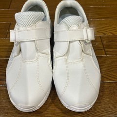 スニーカー23.5㌢の画像