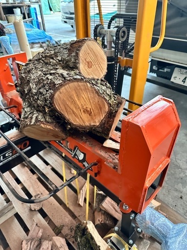 20トン薪割り機　PLOW GLS20B