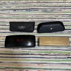 差し上げます。メガネケース4つ
