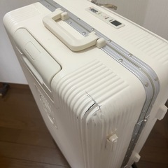 ドリンクホルダー　USB付　フロントオープン スーツケース　キャリーケースの画像