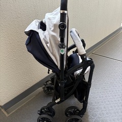 コンビ ホワイトレーベル スゴカル 4キャス compact エッグショック HH + 専用レインカバー付き
(除菌清掃済)の画像