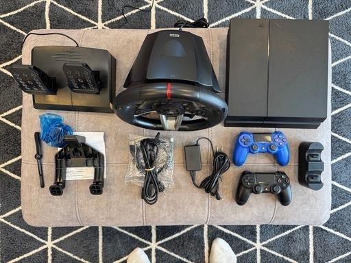 SONY PS4 CUH-1200A 本体+2コントローラー+レーシングハンドルセット