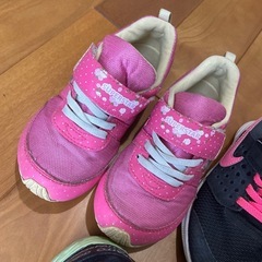 そこそこきれいなスニーカー17-18の画像