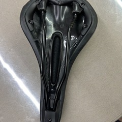 tern crest 純正サドル 24年モデルの画像