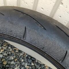 ブリジストン RS11前後タイヤの画像