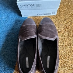 GEOXパンプス